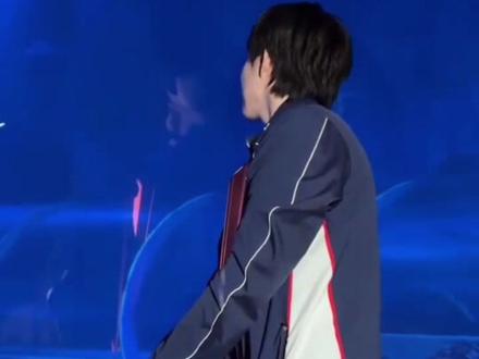 海洋馆看鲨鱼的头头和莎莎好可爱~
#王楚钦#孙颖莎#新加坡 #WTT #海洋馆