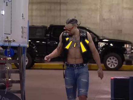 狄龙:我其实是詹姆斯的真爱粉!#狄龙布鲁克斯 #nba季后赛 #詹姆斯 #湖人vs灰熊