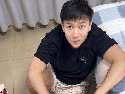#家庭地位小测试 老拿我的照片到处招摇