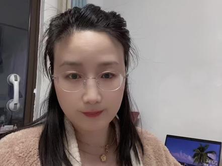 迪丽热巴滞留迪拜,本质上是受到了职场霸凌,这就说明有人给她穿小鞋很久了。上一个遇到职场霸凌的女明星是赵露思 #迪丽热巴 #赵露思 #职场霸凌 #职场女性 #日常唠嗑