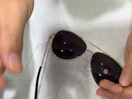 自己怎么调整被压变形的镜腿?这里简单说下金属框的,一个力度,一个是巧劲!太阳镜近视镜都可以的!