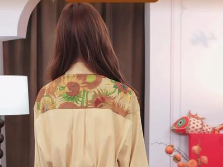 这种不用费劲心机搭配,就能让大家穿出时尚博主的感觉~ #今天穿什么 #ootd穿搭 #轻奢女装 #碎花连衣裙 46