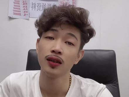 不用再担心在线是个位数,主播心态不好了。#胡子哥最高礼节 #干货分享 #平播崛起 #直播间灯光效果