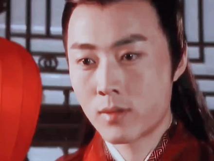 #楚天佑白珊珊 发生那场误会后,珊珊失去踪迹,再重逢时,她身旁多了一位眉眼与我相似的男子……
