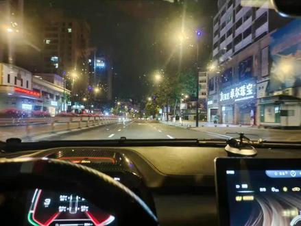 到底在寄卖什么?#安全拍摄路段请勿模仿 #福建 #福建漳州 #闽南话 #漳州
