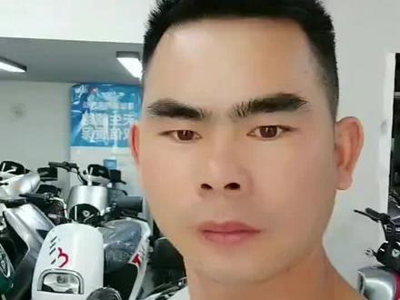 雅迪M2工厂直购价2499,配五块20AH,雅迪原装电池,只要2499