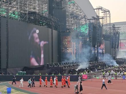 2026.5.10 陶喆“Soul PowerⅡ Plus”重庆演唱会开场放送
intro+忘不了+Moonchild
🥰🥰