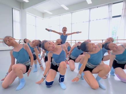 最近《涌动的字块》很多人要学,再分享一段排练版给大家#少儿舞蹈 #小荷风采 #舞蹈课日常 #涌动的字块