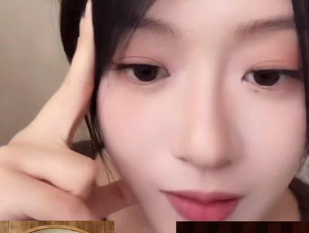 美好的人会发现合作搭档的很多美好品德!欢迎大家继续看大爆剧《京婚浓瘾》,期待京婚浓瘾2!!与@左左Y&Y 共创
#侯呈玥
#梁思伟
#直播录屏分享
#侯呈玥梁思伟京婚浓瘾首搭