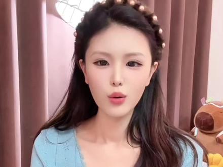 微信转账记录自己能彻底删干净吗?答案藏在这几步操作里,别划走!先打开微信 “我 - 钱包 - 账单”,这里会保存每笔交易,点进单条记录就能删除。返回钱包找到 “零钱明细”,同样点单条可删。
再回到账单页面,点击右上角 “常见问题”,能看到 “下载账单” 选项,分 “个人对账” 和 “证明材料” 两类。个人对账下载到邮箱后,之前删除的记录不会显示;但 “证明材料” 导出打开后,所有记录,包括你删过的都会在里面。
所以,微信账单自己没法彻底删除,若想彻底清除,可能需要专业技术人员帮忙。欢迎评论区留言讨论,你可能会用得上#微信账单删除 #查账 #审计@DOU+上热门 @抖音创作小助手