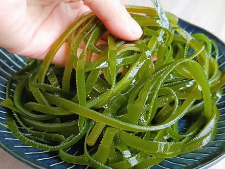 海带别只用清水洗了,加这2样东西,黏液杂质跑光光,太神奇了