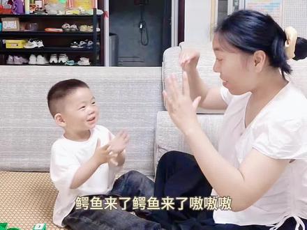 亲子互动音律手指谣《五只猴子》来喽,猜一猜为什么小猴子都不见了,边玩边动脑,快乐少不了🥰#0-3岁儿童启蒙早教 #宝妈带娃 #亲子互动 #真实生活分享计划