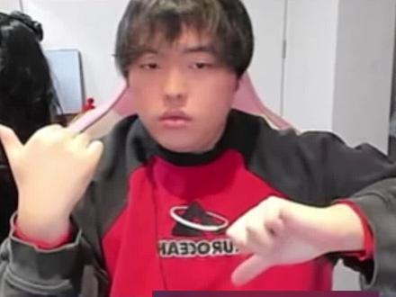 主播再度演绎女娲补天#王者荣耀 #桃黑黑游戏直播 #桃黑黑 @桃黑黑 @忧郁的小胖蛋