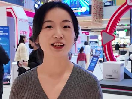 宇树科技全球首店在北京开业,基金君探店来了! (记者:张玲)#基金君走现场 #宇树科技 #人形机器人 #人工智能 #首店经济