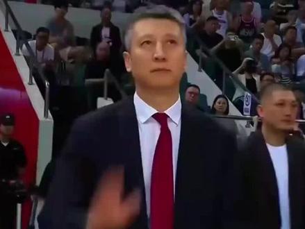 被重罚?郭士强违规进场抢断?谁注意日本库里反应,赵睿太真实#男篮 #球赛 #体育人