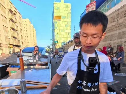 美国送饼的小唐这次玩大了#美国小唐 #美国小唐酱香饼