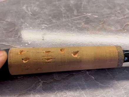 #户外钓鱼 这期抽ygk两卷.关注.点赞,评论就可参与哦。三天后开奖。#抖音创作者大会#钓鱼 #路亚 #原来钓鱼才是抖音运动顶流 很多钓友路亚软木手柄坏了都不知道怎么办,这期教大家如何修复软木手柄。
