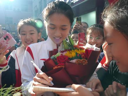 连城县融媒体中心专访亚运会冠军童心,快来听听童心对家乡的推荐吧!!!#亚运会 #冠军 #武术 #家乡 #正能量