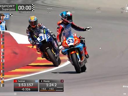 演都不演了,德比斯:我就是来收人头的。 WSBK阿拉贡站杆位赛,张雪机车战队最后一圈上演史诗级配合!恭喜德比斯获得杆位赛第二名!!!#wsbk阿拉贡 #张雪机车 #德比斯 #卡里卡苏洛