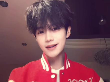 前半段交给你们了 #浴室dj #crush #转场#合拍 #手势舞