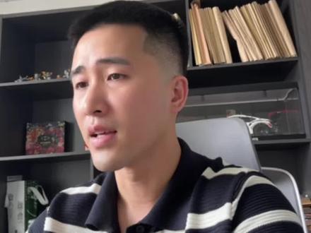 520扎心大实话 520大家都喜欢通过转账示爱的形式追自己喜欢的人,或者给自己男朋友或者女朋友转账,但本质上就是人性博弈,很多情侣都是因为热恋时心甘情愿付出,分手时算账,大家转账,没毛病,我也支持,喜欢可以付出一些金钱,但是得有个度,小钱随心,大钱留存好证据,恋爱可以感性,花钱一定要理性。 #520 #520告白季 #恋爱金钱观 #恋爱避坑 #律师咨询