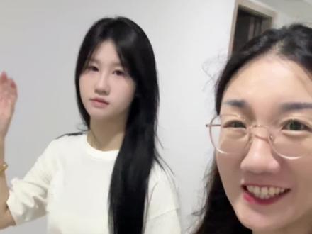 以前你们认识的陈苇雯长大了,安心妈妈终归是要放手了