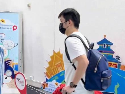 #乒乓球 WTT澳门冠军赛将至,国乒抵达澳门#马龙 #樊振东 #林高远