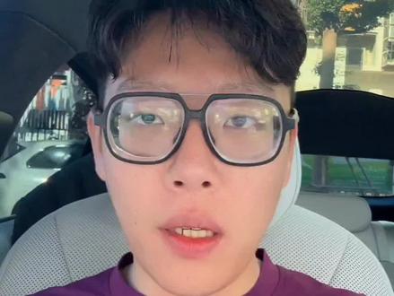 费城76人将麦凯恩交易到雷霆换的选秀权
希望麦麦在雷霆一切都好,我也会持续关注麦麦更新他在雷霆的表现!#麦凯恩 #雷霆 #76人 #NBA交易