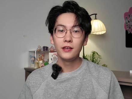 小时候想开高达拯救世界,长大后先被390万拦住了 宇树科技发布GD01载人变形机甲,官方定价390万元起,定位民用交通工具,具备变形能力,坚固与灵活,机甲梦终于照进现实,只是我的余额还没跟上#宇树科技 #宇树机器人 #载人机甲