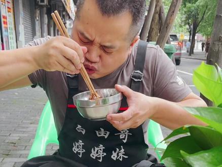 姜爆鸭吃腻了的,试试这道肥肠鸭,学会了让你更有自信#抖音美食创作人 #家常菜