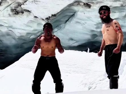 这难道就是传说中的背心尊者?#满级人类