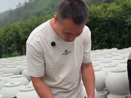 🌟户外工程的新宠:发光挡车球✨ 有它的地方在夜晚也能熠熠生辉,成为一道亮丽的风景#石球彩绘 #发光石墩子 #路障 #科技改变生活 #石墩子