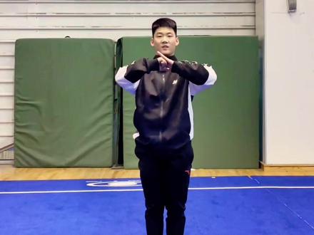 今天教大家乌龙绞柱#武术 #乌龙绞柱 #成都中医药大学