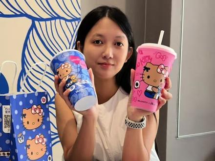 为了瑞幸这个Hello Kitty联名PP杯,我可以连续喝一周#Hello苹果甜酷登场 #HelloKitty和她的漂亮苹友 #Hello苹果茉莉