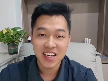 DeepSeek宣布永久降价75%,宁德时代抢投。 打穿大模型价格的DeepSeek,上市市值能超万亿吗?#DeepSeek #AI #算力 #服务器 #服务器维保