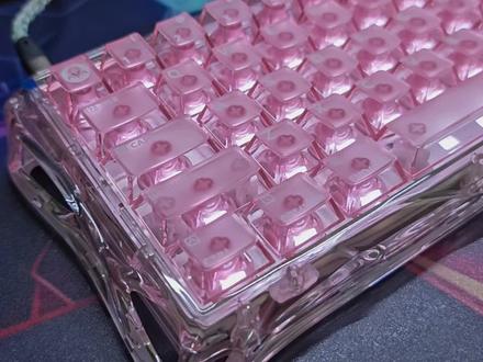 【键盘推荐】重力星球V60磁轴键盘,情人节限定心冻配色,特殊的日子,送给心中的她#数码科技 #电竞外设 #磁轴键盘 #重力星球V60 #情人节