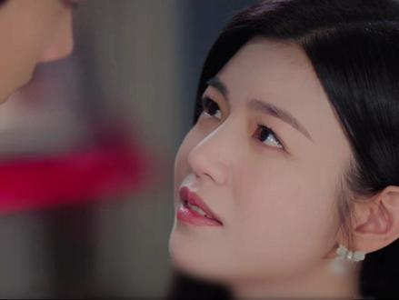 李雾最热烈的一封情书:姐姐,我想拥有你的每一个清晨~ #狙击蝴蝶 #狙击蝴蝶到底给我下了什么 #陈妍希 #周柯宇 #影视解说