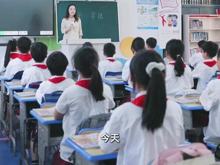 夏至之常德,天地交泰,万物并秀。四时之景,各有其趣,而夏至之盛,尤令人心驰神往。愿得长居于此,览尽芳华,不负韶华!#夏至常德 #二十四节气 #桃花源里灵醒常德