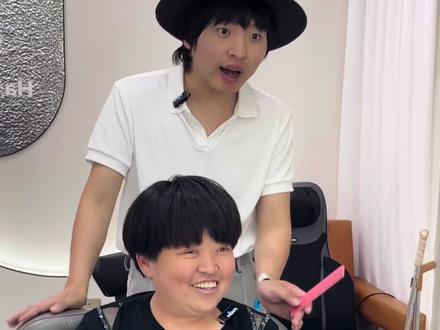 #最火的理发师 #很会剪短发的老师 #让你笑的走出这个美发店 #可以笑着出门的美发工作室 #减龄发型 记住赞赞在沛县是做减龄发型的,不管你头发是长是短,我只需要看你一眼就可以让你减龄10岁,脸小一圈~不服来挑战