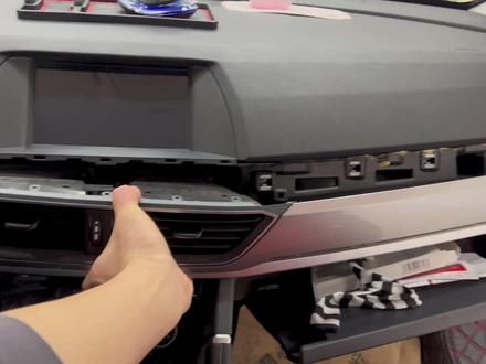 #汽车改装升级 #大屏导航安装 #汽车导航 哈佛H6小屏导航换大屏导航12寸19款哈佛H6运动中控导航拆卸