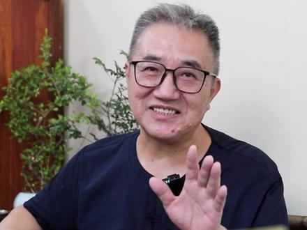 说大陆同胞中秋节吃不到TW的月饼、凤梨酥,他是认真的嘛~ #台湾人在大陆 #海峡两岸 #两岸一家亲 #台湾老胡在大陆