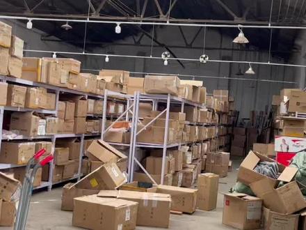 #仓库实拍 力生体育货品中转仓库出货中