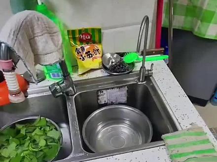 更换净水器滤芯沁园净水器滤芯复位