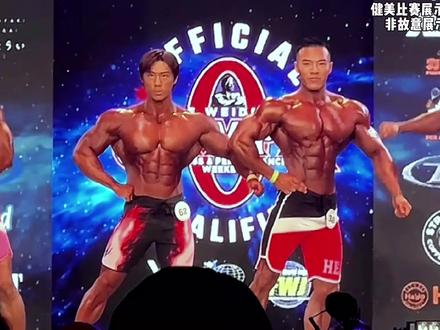 日本职业赛健体🇯🇵 何局长最终第三名🥉冠军上里让两连冠😮拿完卡直接上奥赛!韩国李允成亚军🔥三个健体比例怪💯上里让粗壮核心+大框架💪V字感仍然能撑起来🙌肉量大且相对均匀👌何局上胸再提升会巨恐怖🔱奥赛见吧!@IFBB PRO 何局长 @xxxKassa(备赛版) #健美 #日本职业赛 #何局限 #精神氮泵 #奥赛显微镜