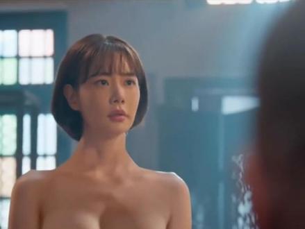 #影视剧名场面
性感美女克拉拉