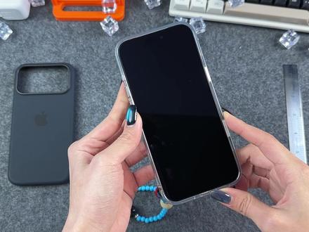 充电头非官方不可?贴膜非AR膜不贴?手机壳非软壳不戴? #iPhone17系列 #配件 #钢化膜 #手机壳 #充电头
