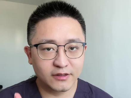 血管狭窄靠喝中药能通开?很多人都被带偏了! 您是不是查出冠脉狭窄、颈动脉有斑块,第一反应不是听正规医院医生的规范指导,而是到处找偏方、求神药,觉得喝上几个月中药,就能把斑块化掉,把堵了的血管通开,不用放支架,不用长期吃西药?我跟你讲,有这个想法的朋友,很多已经踩了坑,还有不少正在往坑里走。#抖出健康知识宝藏 #真实生活分享计划