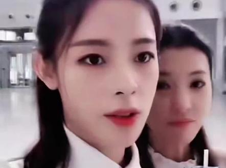 一个人的甜妹
全世界的御姐
#李云霄陈丽君#君霄