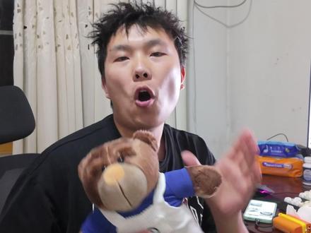 宝马接手 ALPINA 后,灵魂还在吗? 宝马终于把 ALPINA 的未来方向亮出来了。不是冷冰冰的电车,也不是另一个 M,而是一台保留 V8、强调豪华和长途气质的 GT。
跑得快但不吵,豪华但不浮夸,这才像 ALPINA 该有的样子。你觉得宝马这次算是保住 ALPINA 的灵魂了吗?
#宝马 #ALPINA #V8 #宝马ALPINA #汽车文化