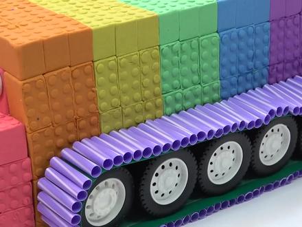 用彩泥教你制作炫酷的彩虹履带车